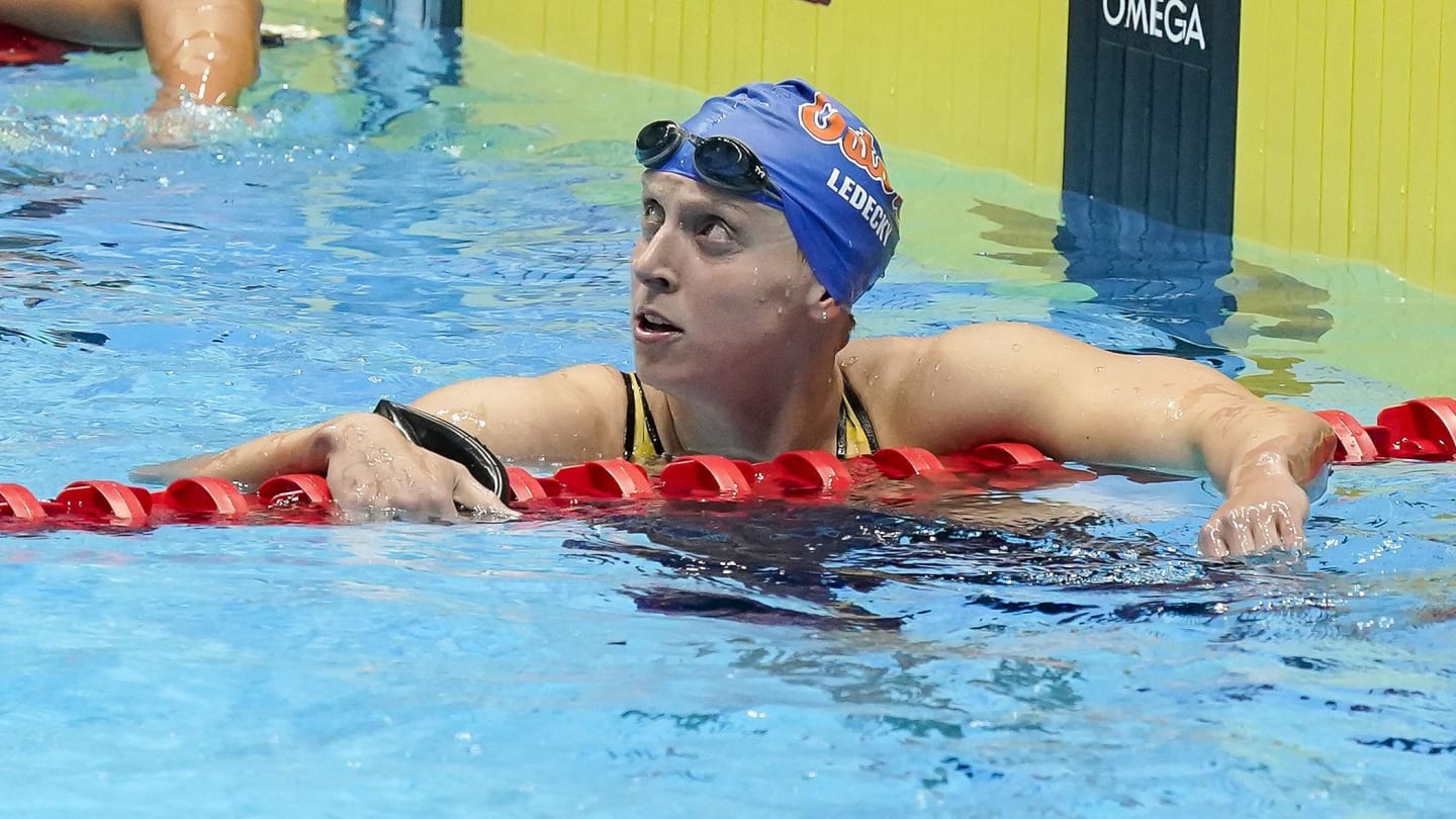 Katie Ledecky, Record Crowd Highlight Historic Day 1 of U.S. Olympic Swimming Trials