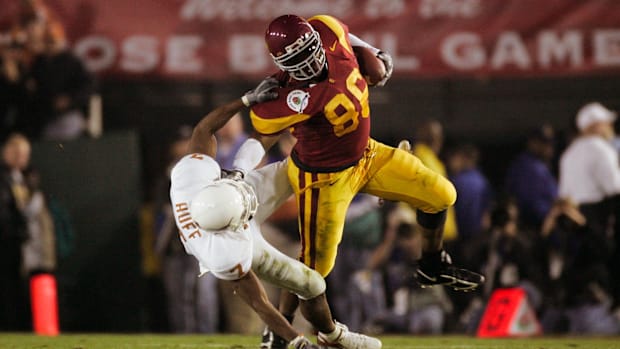 Southern California Trojans tight end Dominique Byrd (86) in action during the 2006 Rose Bowl at the Rose Bowl. Byrd played h