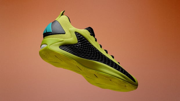 Side view of the Anthony Edwards 1 Low.