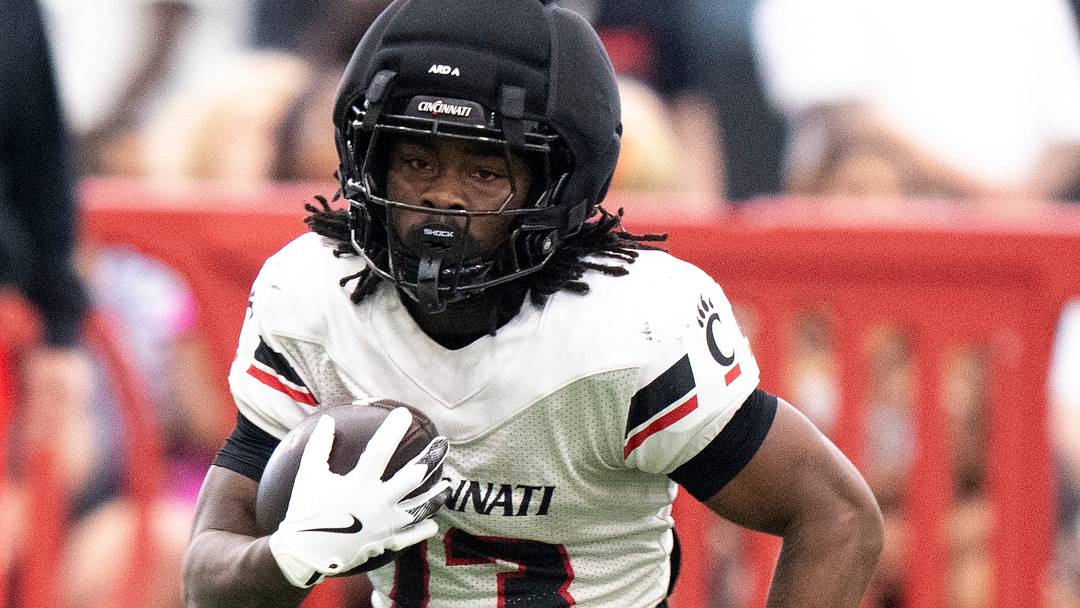 Cincinnati Bearcats running back Zion Johnson (13) runs with the ball during the Cincinnati Bearcats Spring Showcase in Cincinnati on Saturday, April 18, 2026.