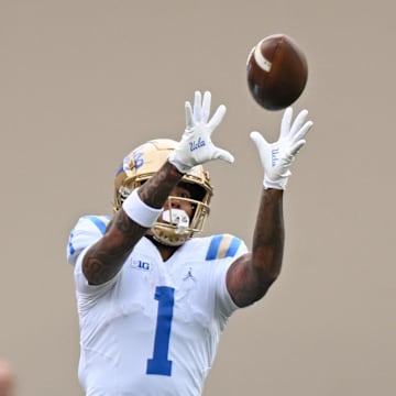 UCLA Bruins wide receiver Rico Flores Jr. 