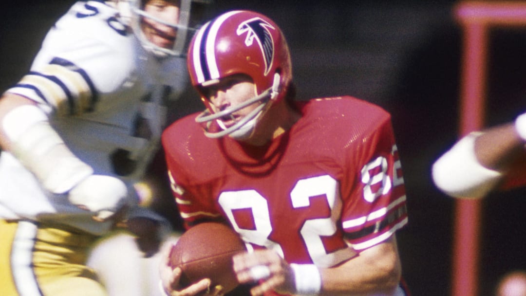 The Falcons are running it back again with the red helmets