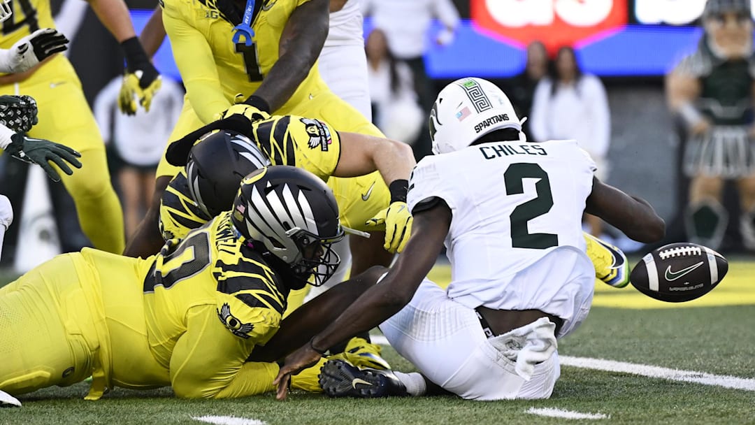 Michigan State Spartans quarterback Aidan Chiles (2)