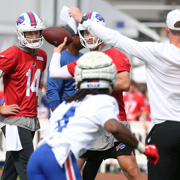 Josh Allen keeps his eyes on target James Cook