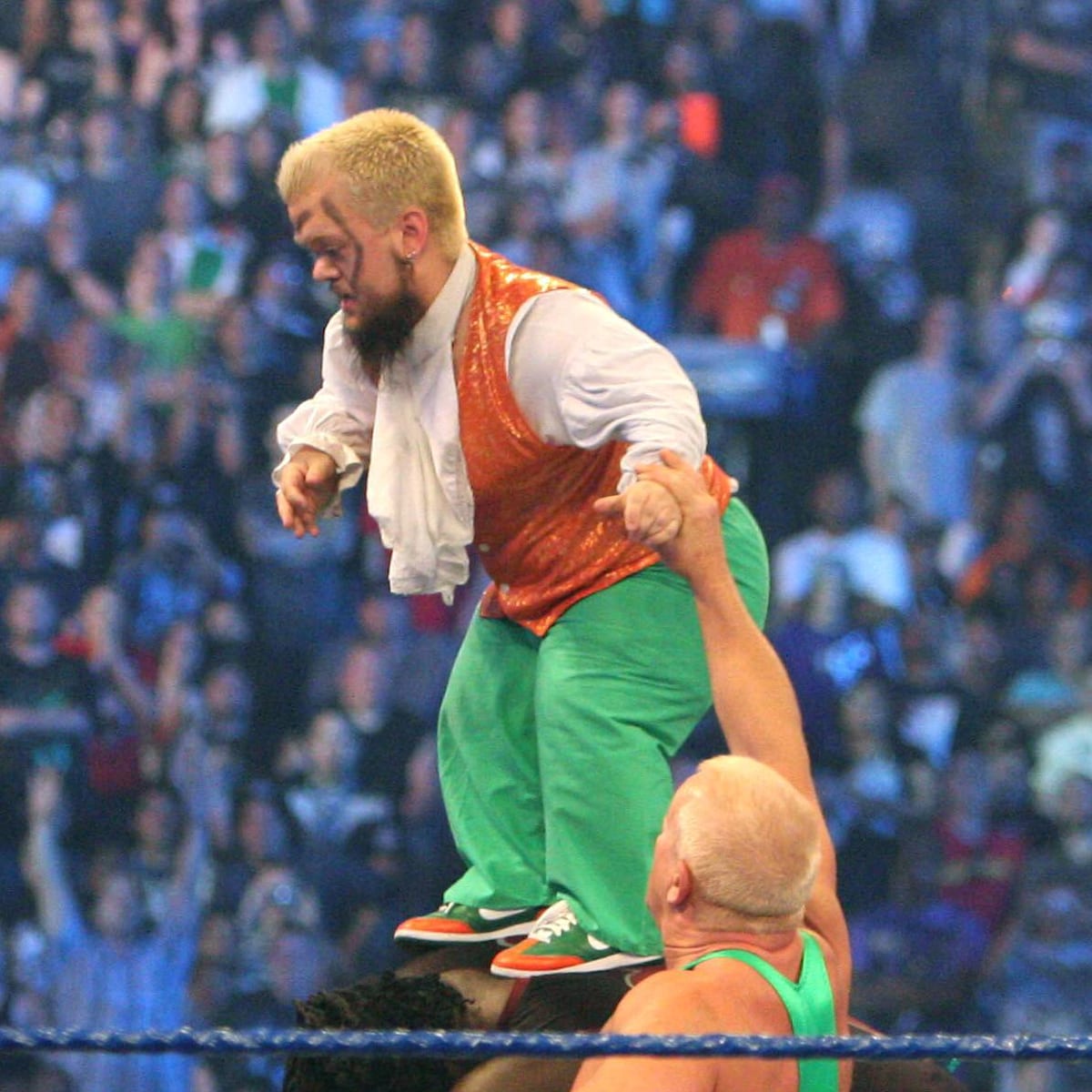 10 Shortest WWE Wrestlers Of All Time