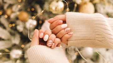 Holiday nails