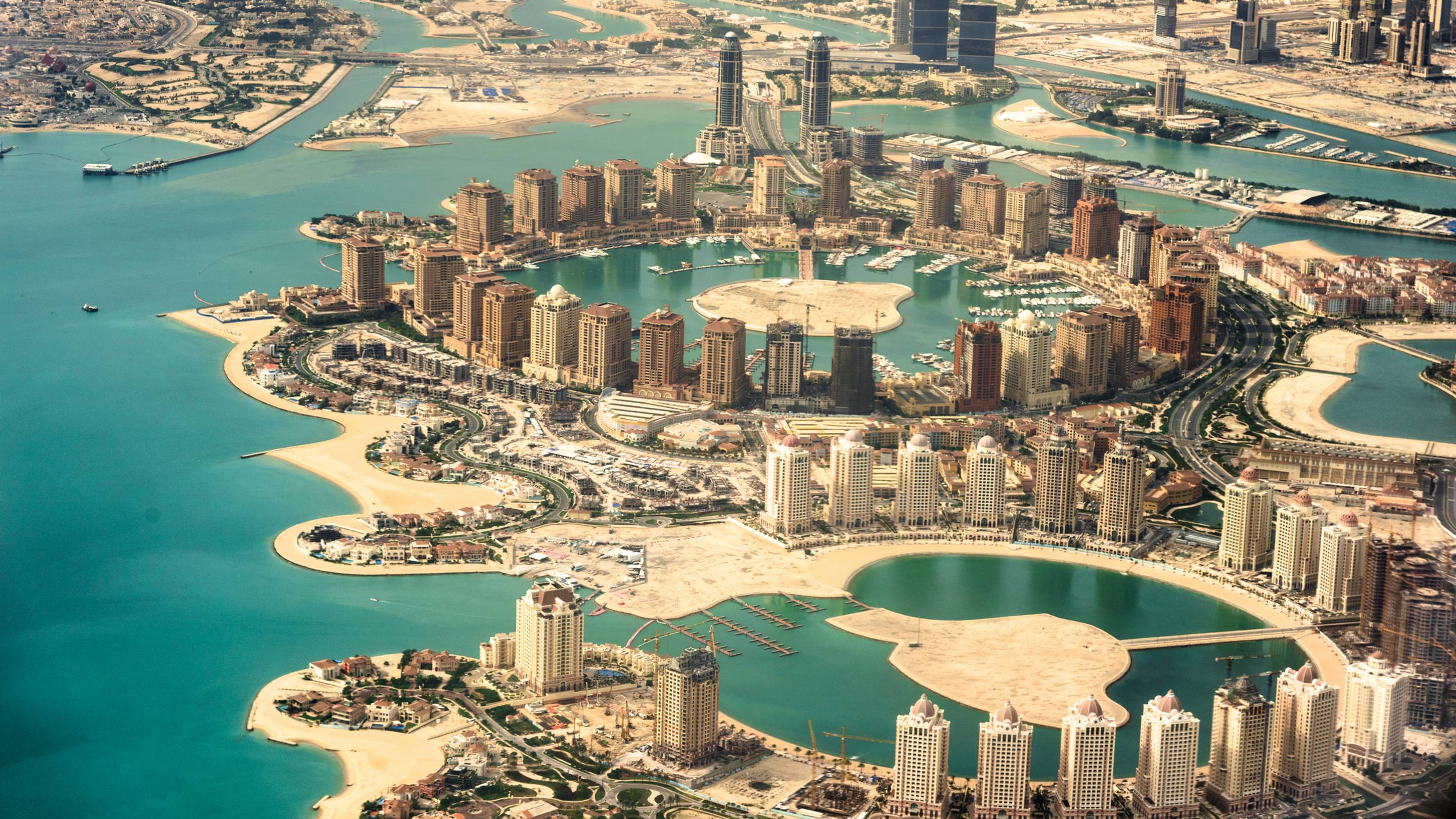 5 of the Hottest Places People Actually Live