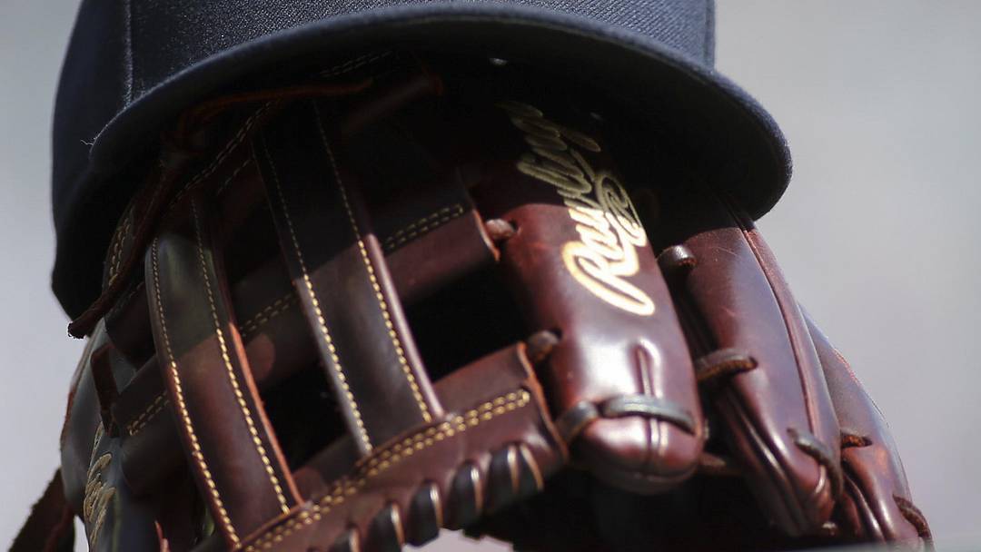 Detroit Tigers hat and glove Detroit Tigers hat and glove