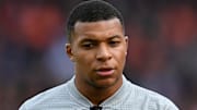 Kylian Mbappé prépare un plan.