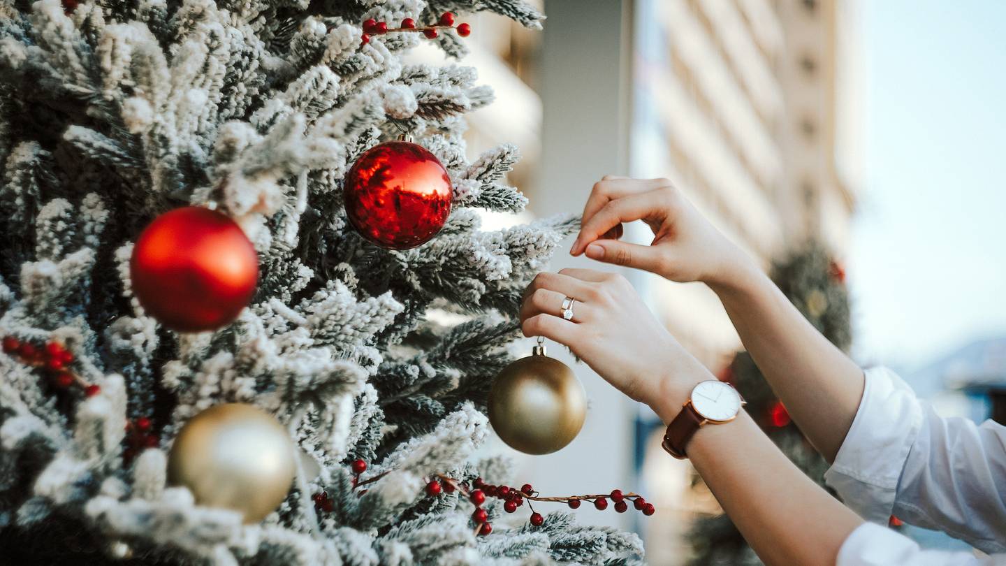Ornamental Health: 8 Tips for Decorating Your Christmas Tree