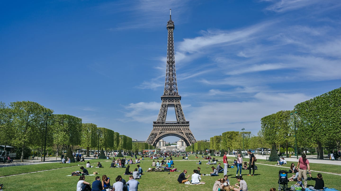 15 Monumental Facts About the Eiffel Tower