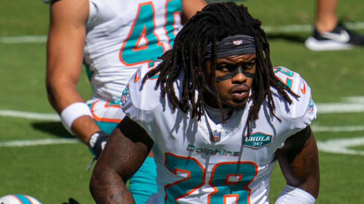 Safety Bobby McCain (28) before a Miami Dolphins game against the San Francisco 49ers at Levi's Stadium during the 2020 season.