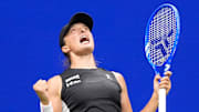 Iga Swiatek is favored to reach the quarterfinals of the US Open.