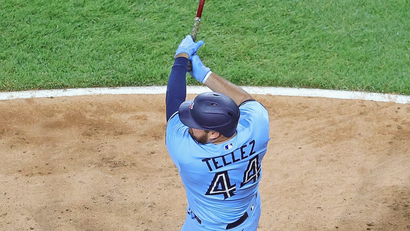 Why are the Pirates showing so much loyalty to Rowdy Tellez?