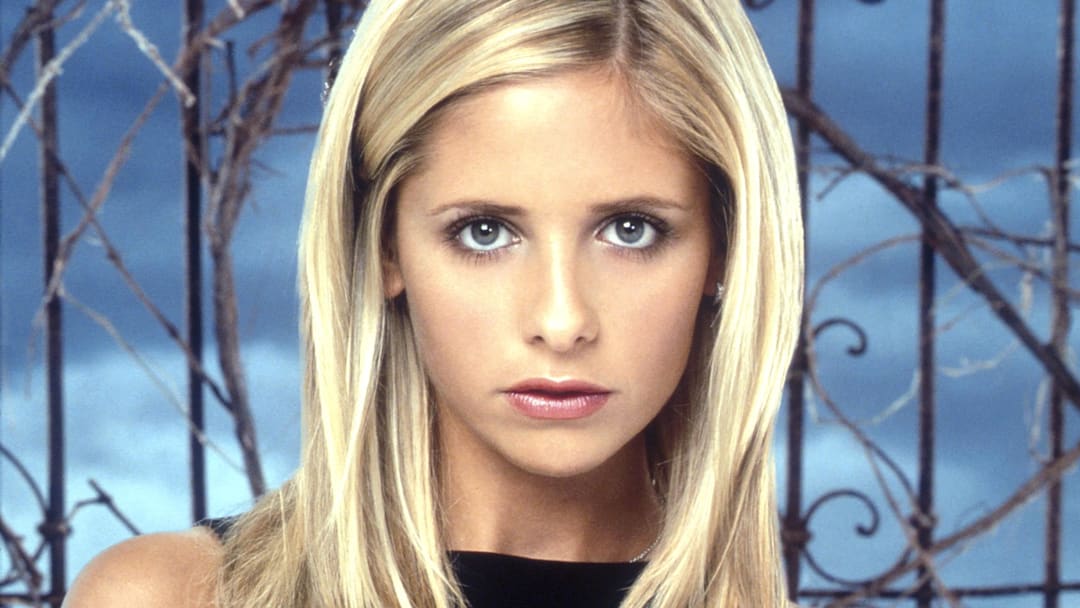 1999 Sarah Michelle Gellar Stars In "Buffy The Vampire Slayer"
