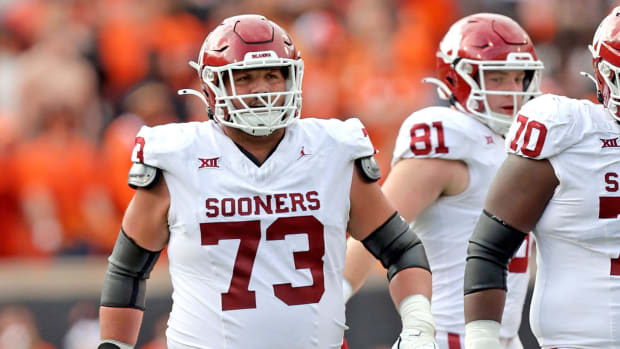 Oklahoma's Andrew Raym (73) is pictured in the first half. SARAH PHIPPS/THE OKLAHOMAN / USA TODAY