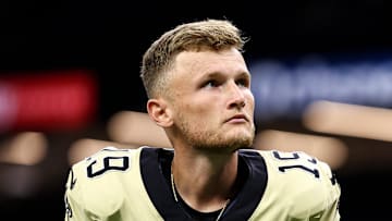 Blake Grupe with the New Orleans Saints warms up
