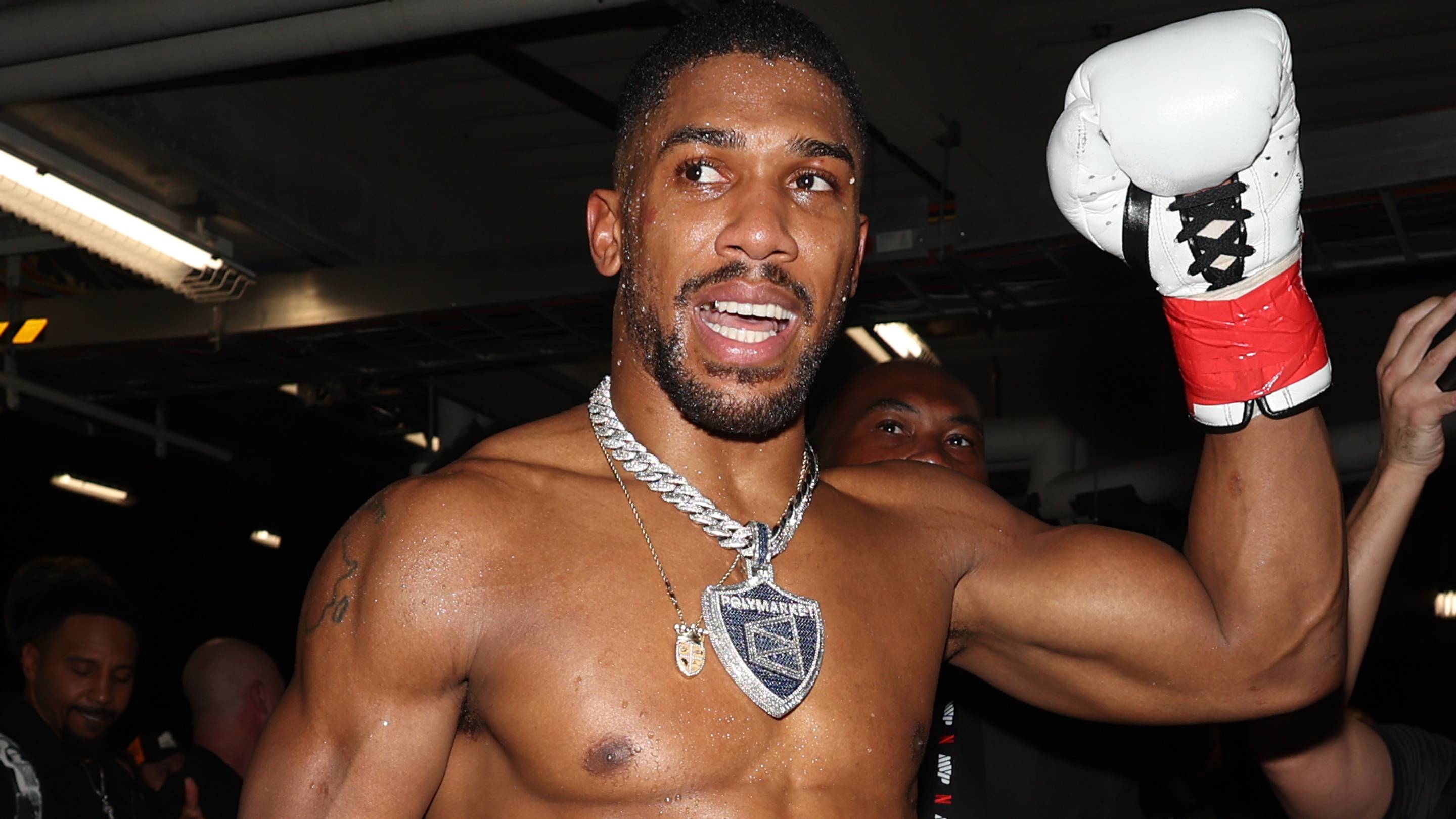 Anthony Joshua Bringing on Additional Coach Ahead of Tyson Fury Fight
