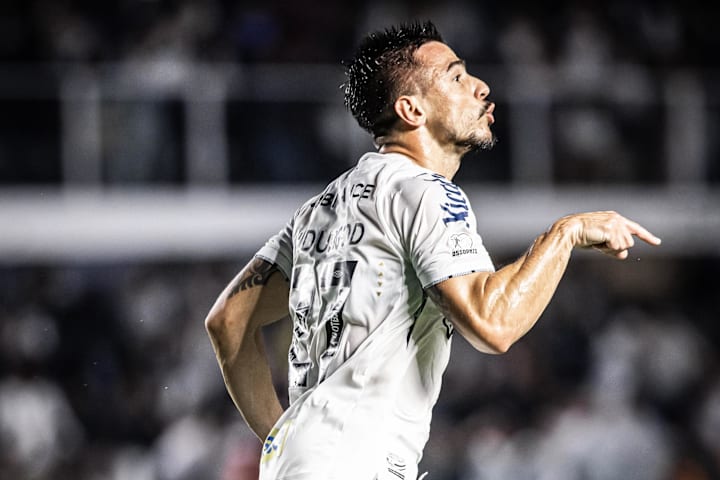 Willian Bigode, camisa 27 do Santos em 2024