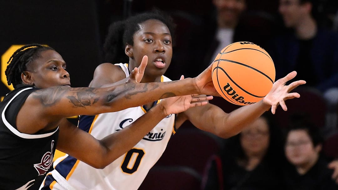 Ugonne "Michellel" Onyiah (0) while at Cal