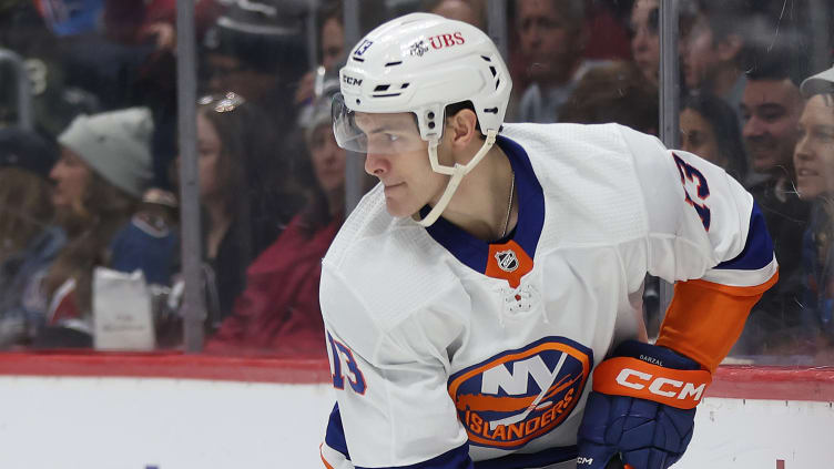 New York Islanders v Colorado Avalanche