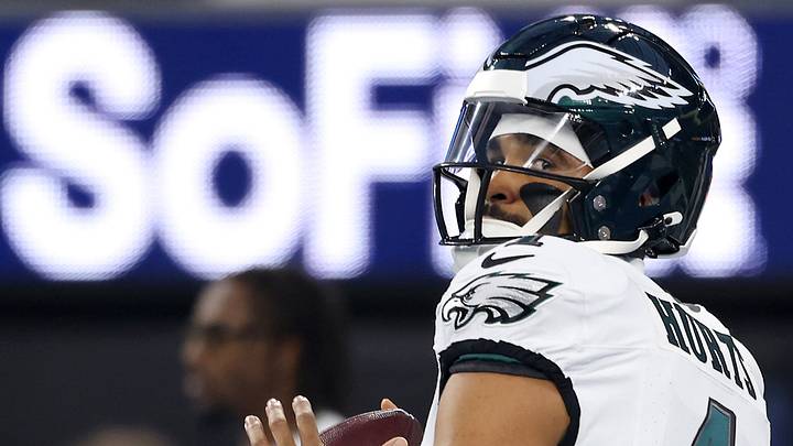 Philadelphia Eagles v Los Angeles Chargers - NFL 2025