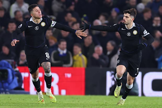 เปโดร เนโต้ และเอนโซ่ เฟร์นานเดซ ระหว่างการแข่งขัน