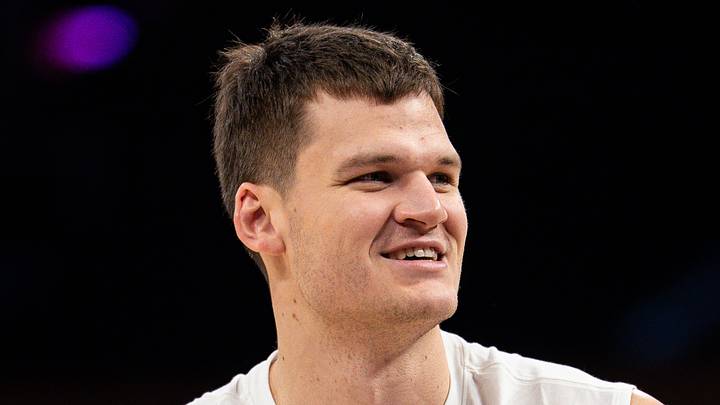 Los Angeles Lakers, Walker Kessler.  Mandatory Credit: Jon Endow-Imagn Images
