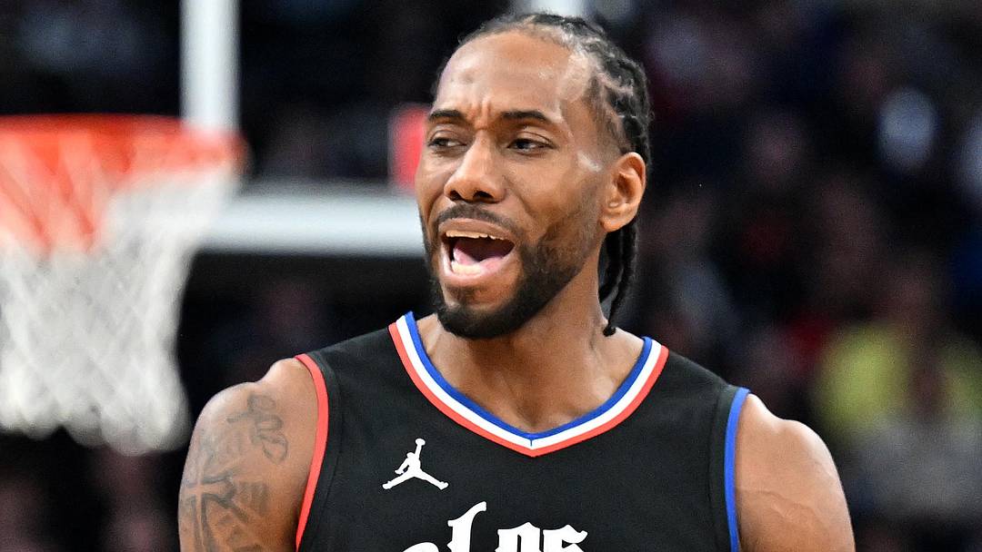 Jan 26, 2024; Toronto, Ontario, CAN;   Los Angeles Clippers forward Kawhi Leonard (2) reacts to an official's call in the second half against the Toronto Raptors at Scotiabank Arena. Mandatory Credit: Dan Hamilton-Imagn Images