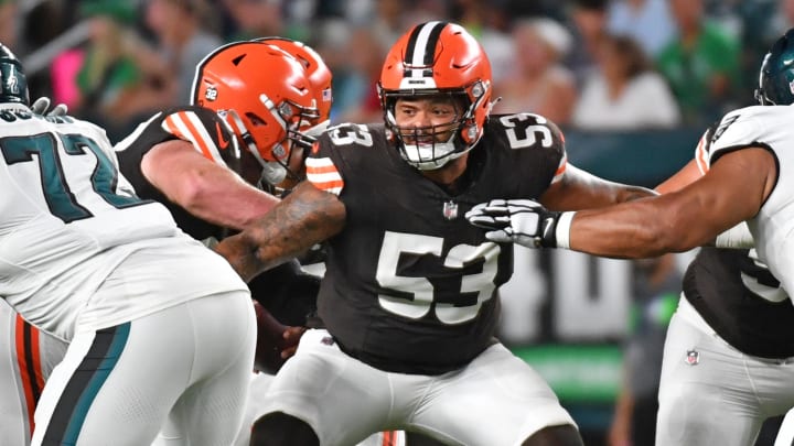 Aug 17, 2023; Philadelphia, Pennsylvania, USA; Cleveland Browns center Nick Harris (53) against the Philadelphia Eagles at Lincoln Financial Field. Mandatory Credit: Eric Hartline-USA TODAY Sports