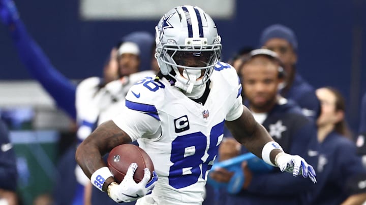 Cowboys receiver CeeDee Lamb suffered a high left ankle sprain. Cowboys receiver CeeDee Lamb suffered a high left ankle sprain.