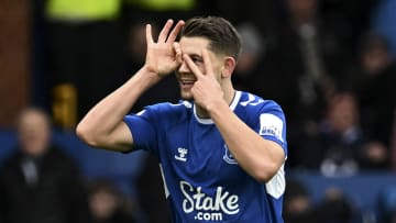 Tarkowski celebrates scoring the winner vs Arsenal in the 22/23 season 
