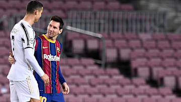 TOPSHOT-FBL-EUR-C1-BARCELONA-JUVENTUS