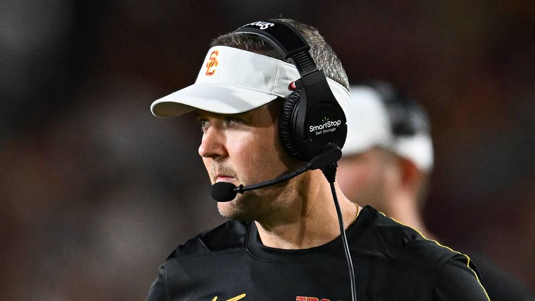 Sep 7, 2024; Los Angeles, California, USA; USC Trojans head coach Lincoln Riley reacts against the Utah State Aggies during the second quarter at United Airlines Field at Los Angeles Memorial Coliseum. Mandatory Credit: Jonathan Hui-Imagn Images Sep 7, 2024; Los Angeles, California, USA; USC Trojans head coach Lincoln Riley reacts against the Utah State Aggies during the second quarter at United Airlines Field at Los Angeles Memorial Coliseum. Mandatory Credit: Jonathan Hui-Imagn Images