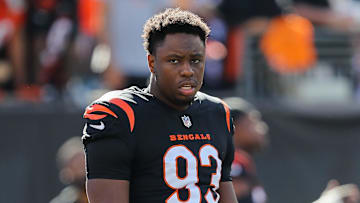 Nov 6, 2022; Cincinnati, Ohio, USA; Cincinnati Bengals defensive end Jeff Gunter (93) during warmups