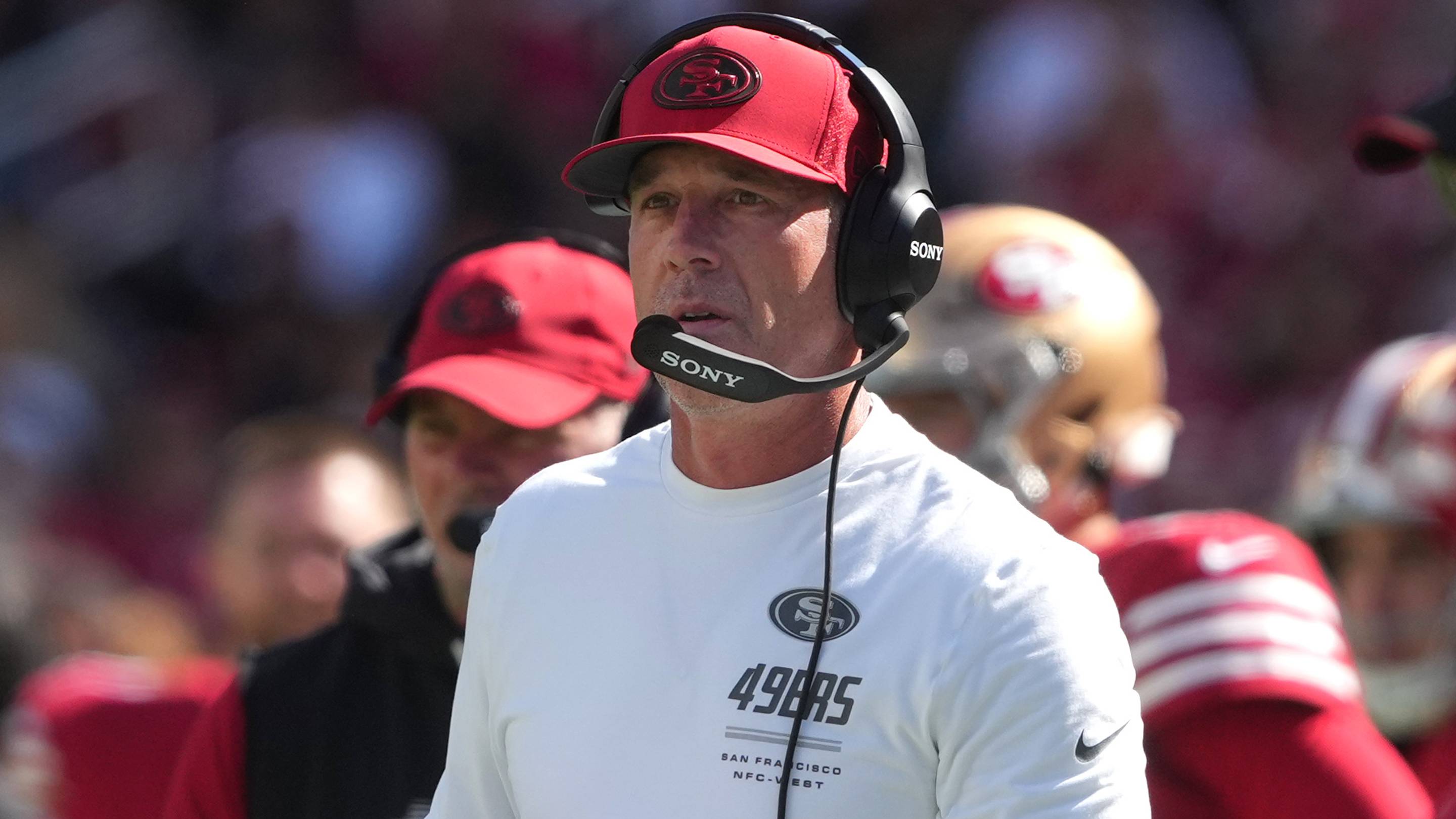 Vance Joseph Has a Kyle Shanahan Warning Broncos Can’t Ignore
