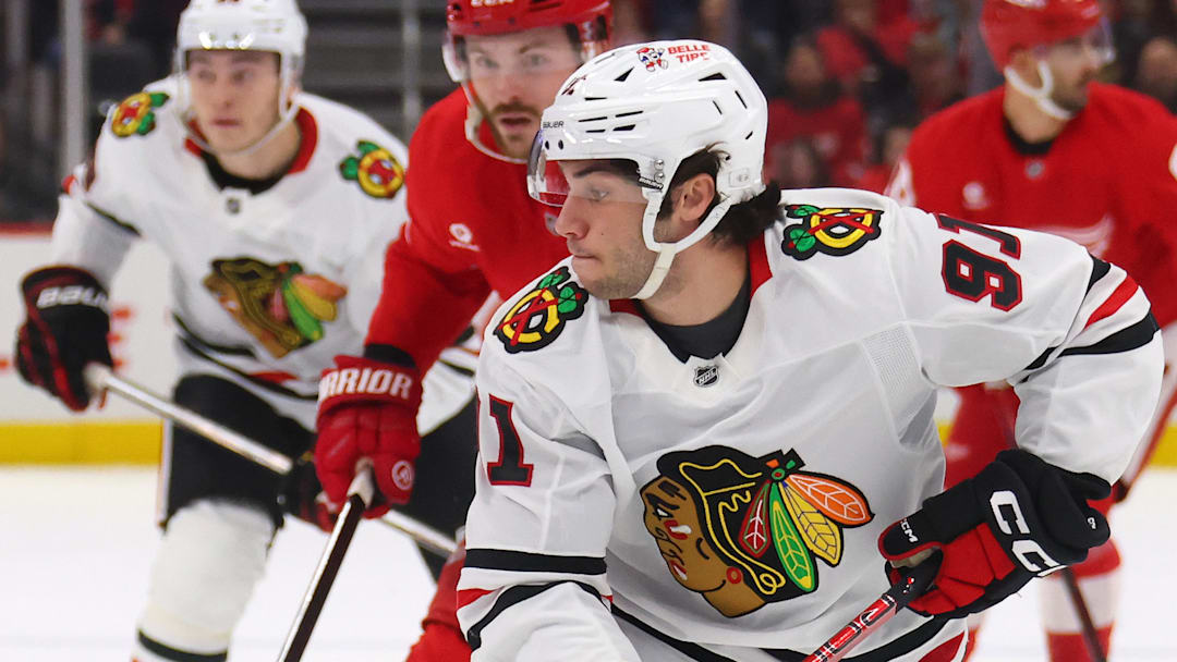 Chicago Blackhawks v Detroit Red Wings