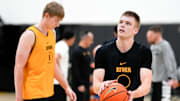 Iowa Hawkeyes guard Bennett Stirtz in practice