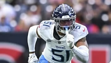 Tennessee Titans linebacker Cedric Gray