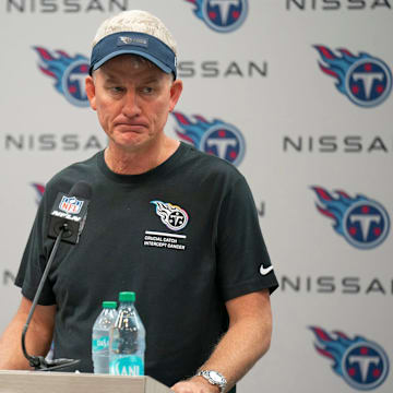Tennessee Titans head coach Mike McCoy