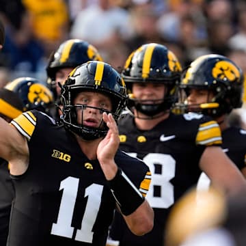 Iowa Hawkeyes quarterback Matt Gronowski