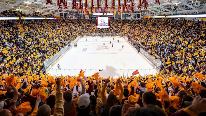 Gophers fans at 3M Arena at Mariucci Gophers fans at 3M Arena at Mariucci