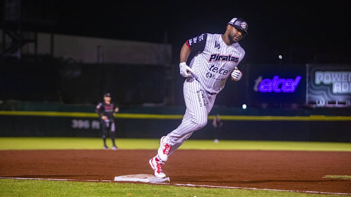Chris Carter conectó un jonrón de tres carreras para ampliar la ventaja de los Piratas de Campeche
