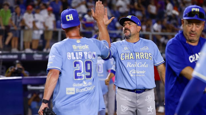 Benjamín Gil guió a los Charros de Jalisco a su primera Serie del Rey en 54 años Benjamín Gil guió a los Charros de Jalisco a su primera Serie del Rey en 54 años