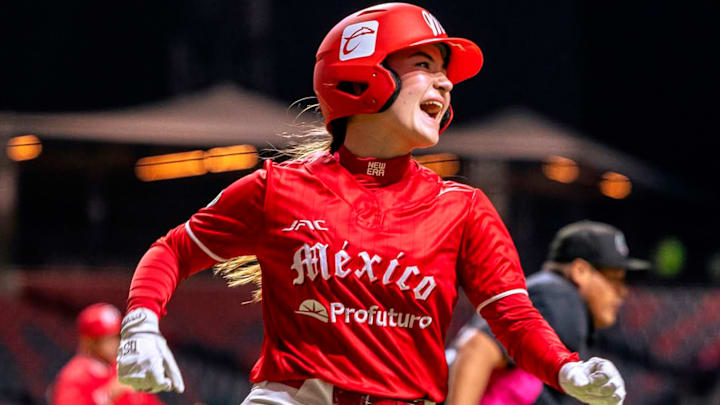 Edith de Leija, una de las mejores infielders mexicanas, fue seleccionada por el equipo de New York