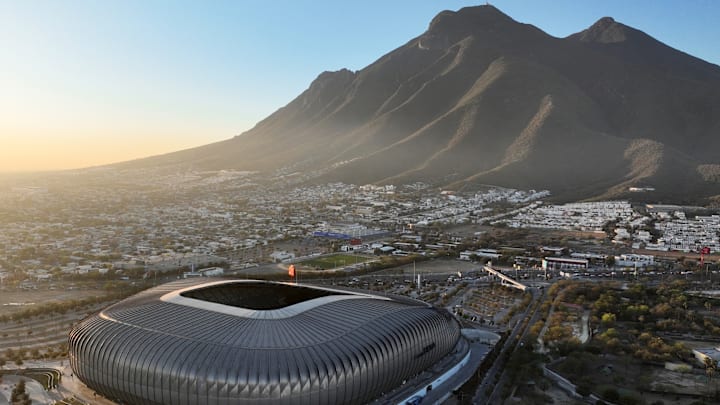 La ciudad mexicana de Guadalajara intenta tranquilizar a los aficionados del fútbol de cara al Mundial, que comienza en 100 días, tras ser sacudida por la violencia desatada el 22 de febrero La ciudad mexicana de Guadalajara intenta tranquilizar a los aficionados del fútbol de cara al Mundial, que comienza en 100 días, tras ser sacudida por la violencia desatada el 22 de febrero