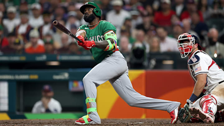 Randy Arozarena y Cal Raleigh protagonizaron un momento tenso en el plato en el juego entre México y Estados Unidos en el WBC 2026.