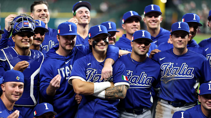 Italia celebra su clasificación a los cuartos de final del WBC tras vencer a México 9-1. Italia celebra su clasificación a los cuartos de final del WBC tras vencer a México 9-1.