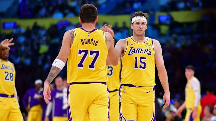 Luka Dončić anotó el tiro ganador para derrotar a los Denver Nuggets el sábado.