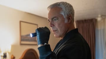 Maurice ‘Mo” Bassi (Stephen A. Chang) and Harry Bosch (Titus Welliver) in BOSCH: LEGACY 